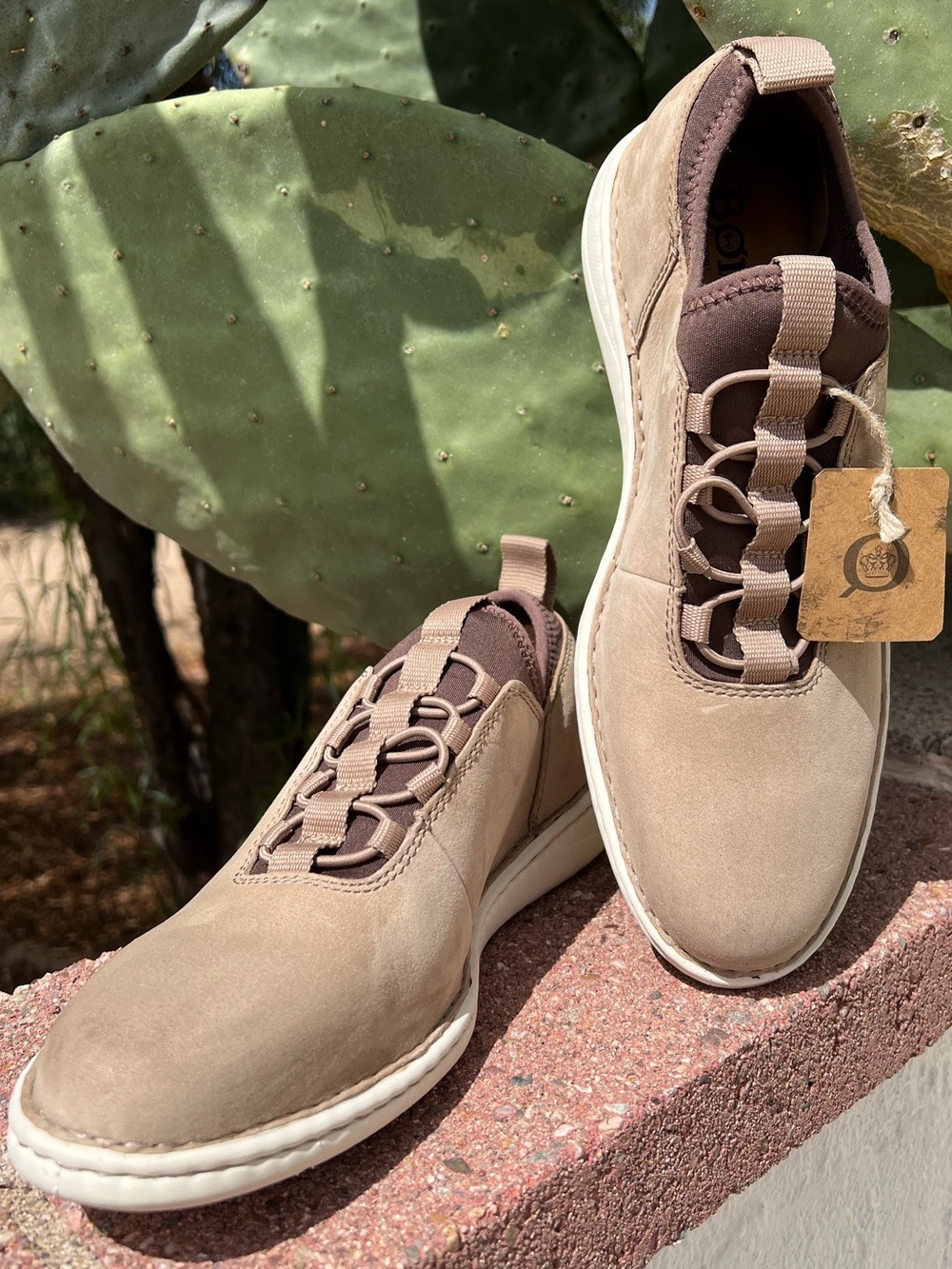 NWT/NWOB Born Torrens Taupe Nubuck Slip-On Comfort Sneakers Men’s 9.5 MSRP $120